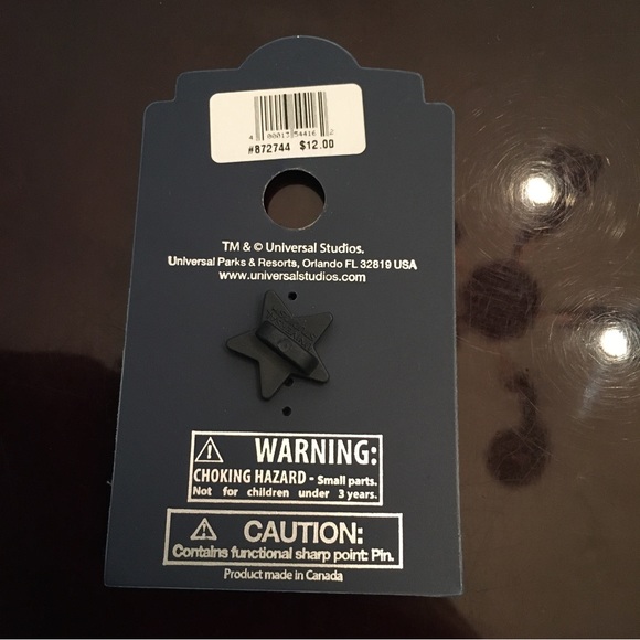 NWT! HHN Universal Studios Hollywood Lapel Pin. Universal Monsters & Chucky - Picture 3 of 6